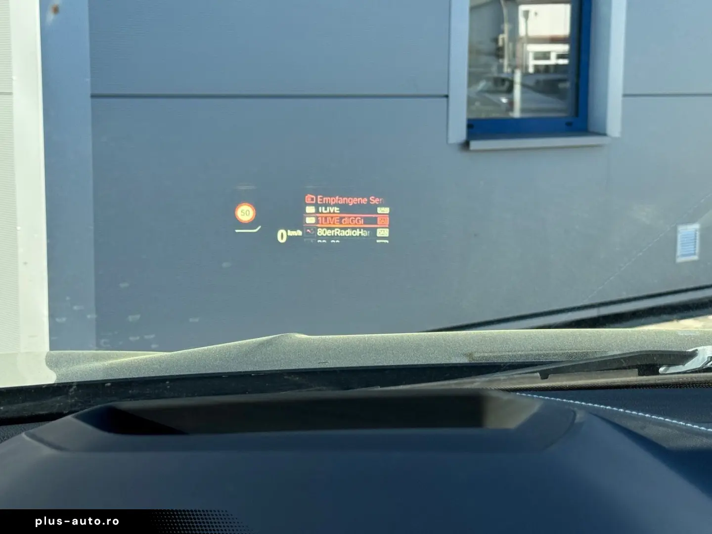 BMW M135i xDrive HeadUp Harman Lenkradheiz Pano KeyL