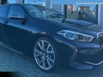 BMW M135i xDrive HeadUp Harman Lenkradheiz Pano KeyL