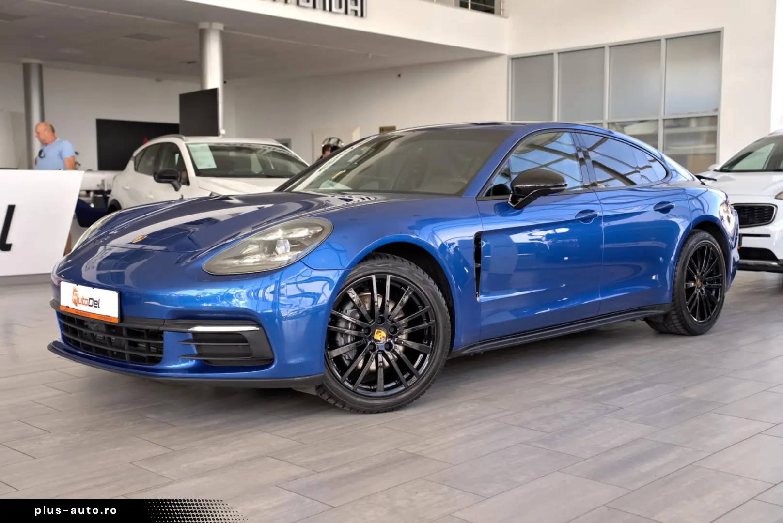 Porsche Panamera 4