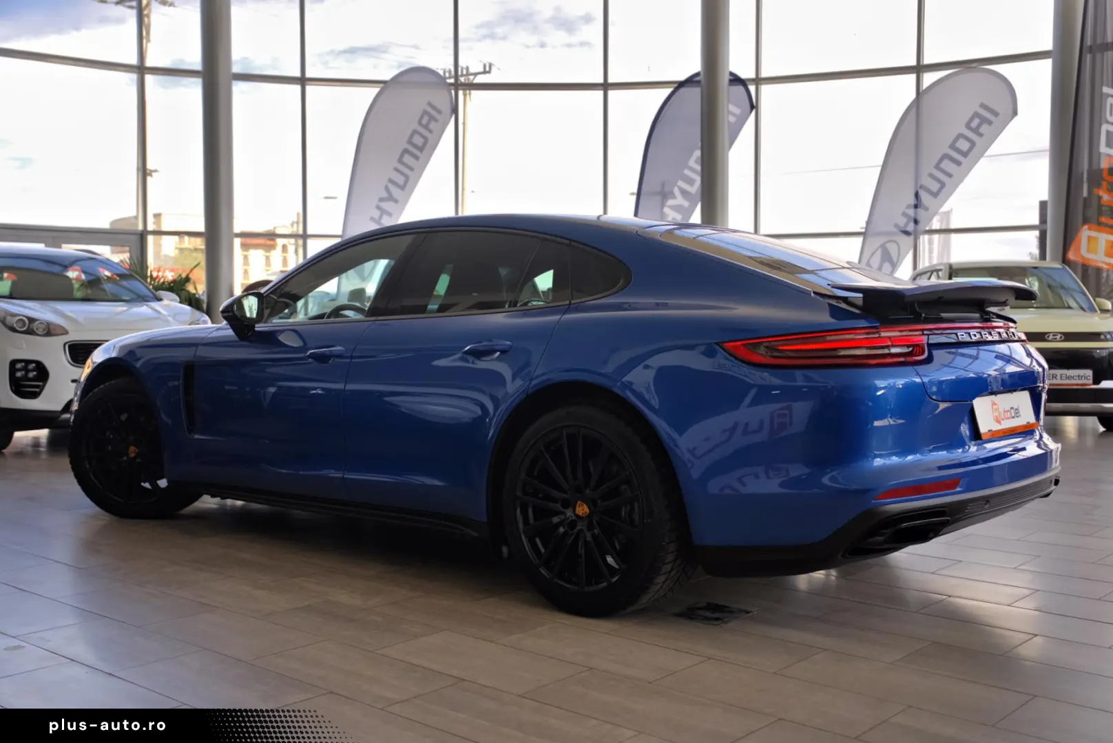 Porsche Panamera 4