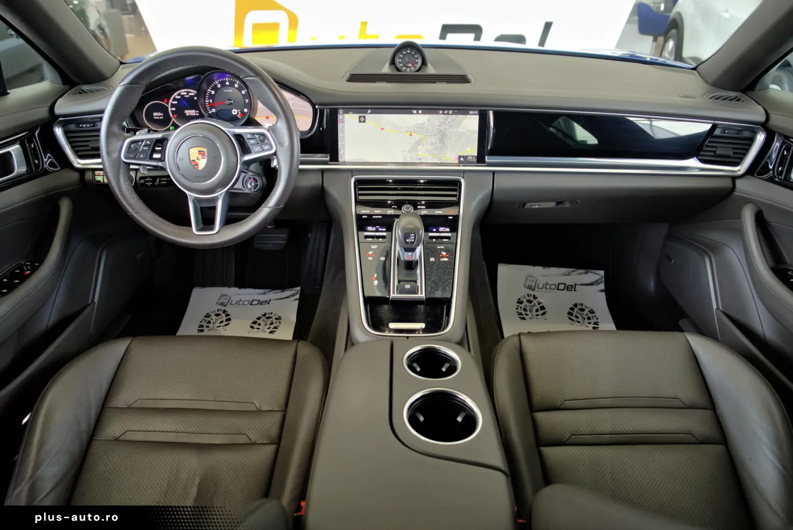 Porsche Panamera 4