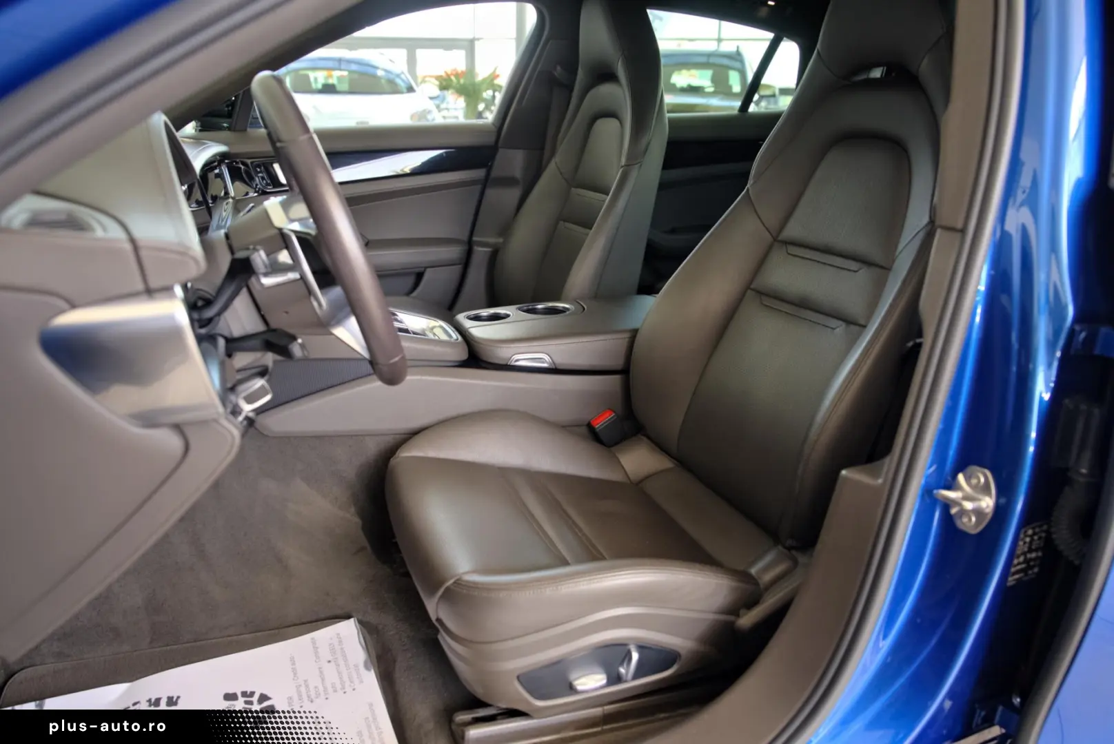 Porsche Panamera 4