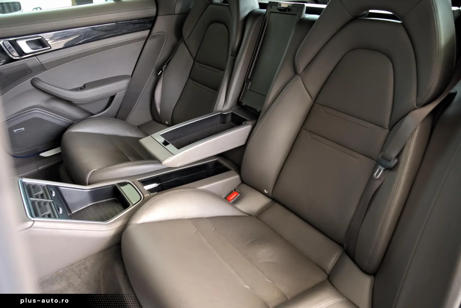 Porsche Panamera 4