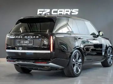 LAND ROVER Range Rover 4.4 P530 First Edition
