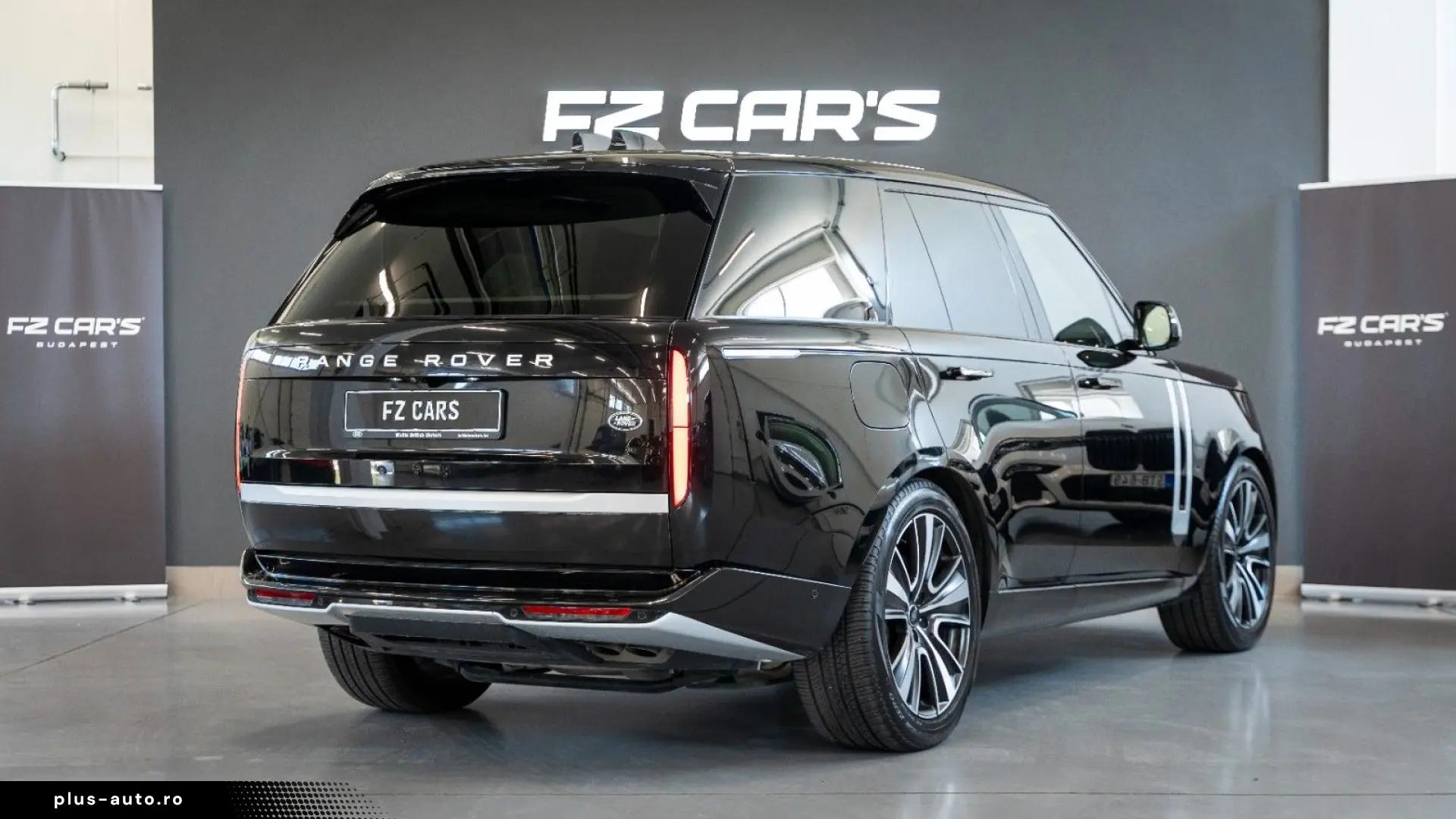 LAND ROVER Range Rover 4.4 P530 First Edition