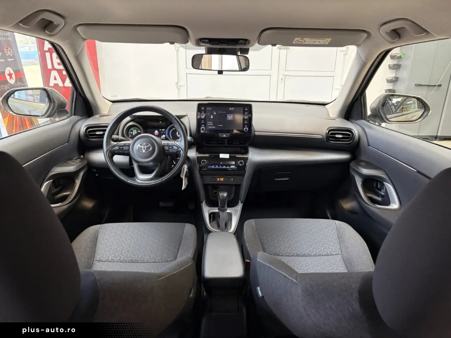 TOYOTA YARIS CROSS 2024