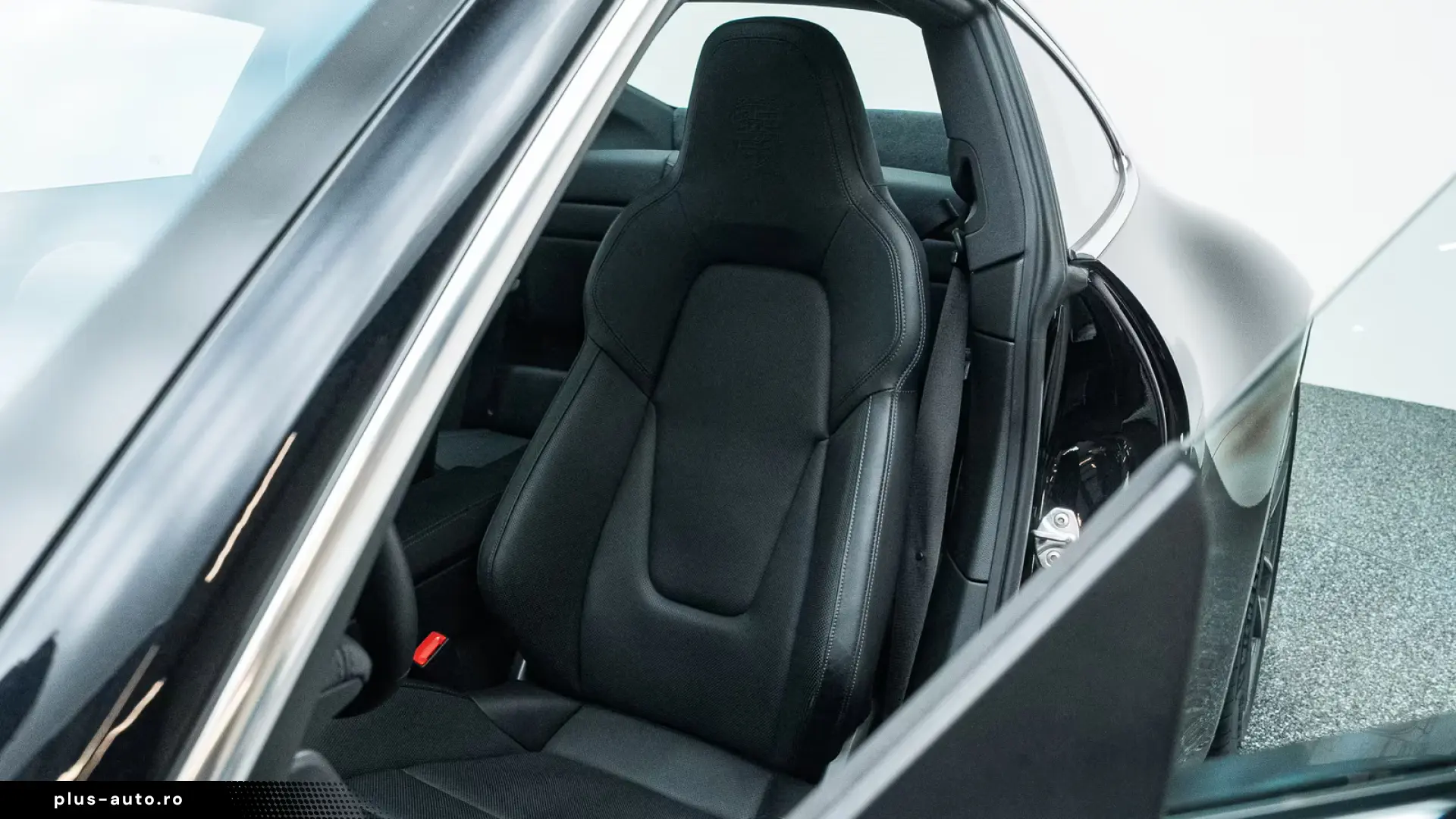 Porsche 992   90l  Burmester  Pano  360  SAGA