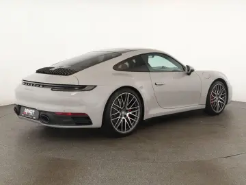 Porsche 992 911 Carrera 4S