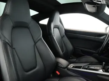 Porsche 992 911 Carrera 4S