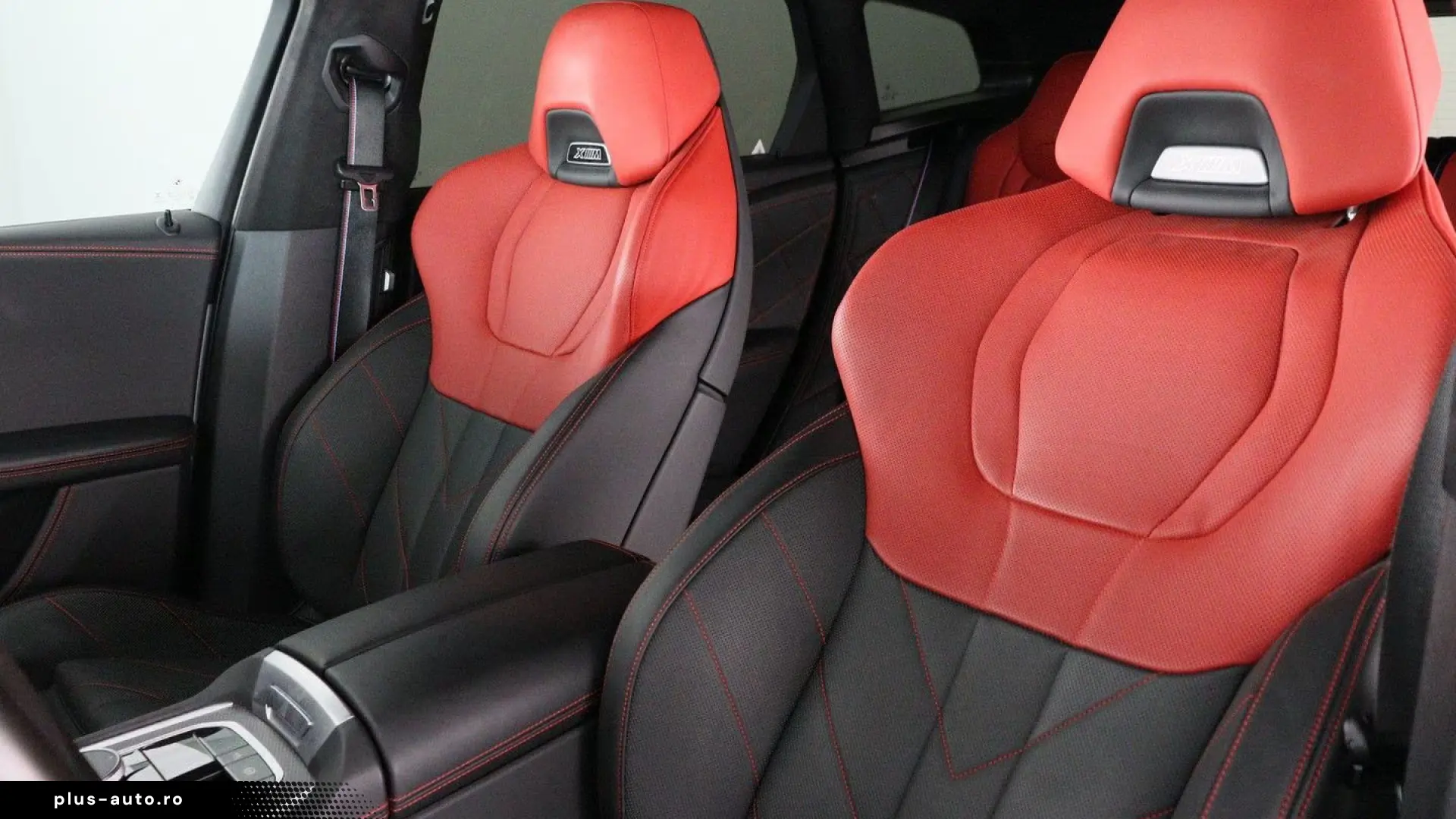 BMW XM PHEV Label Red 30 kWh