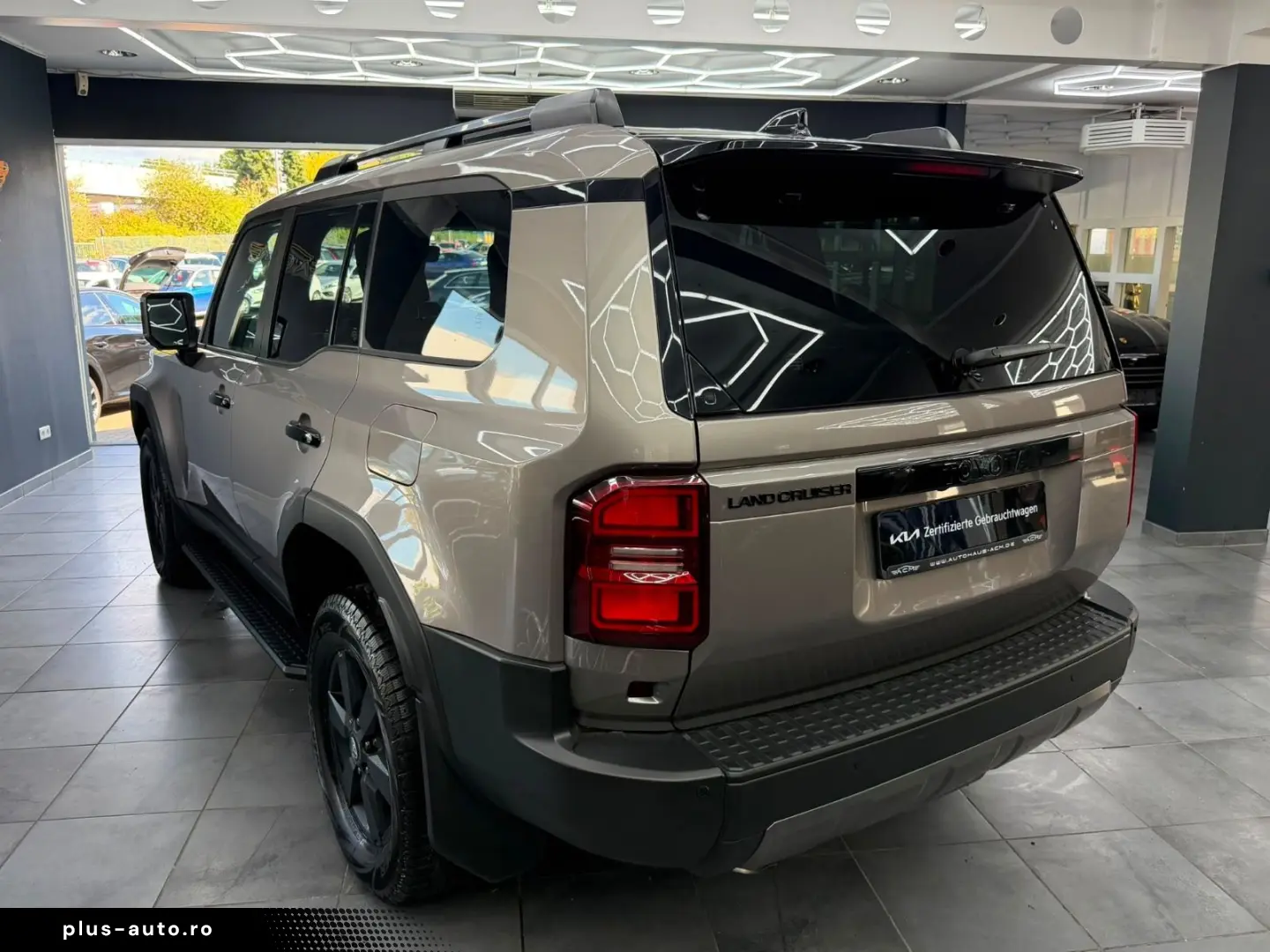 TOYOTA Land Cruiser 2 8 D-4D 151 kW AWD Executive  360