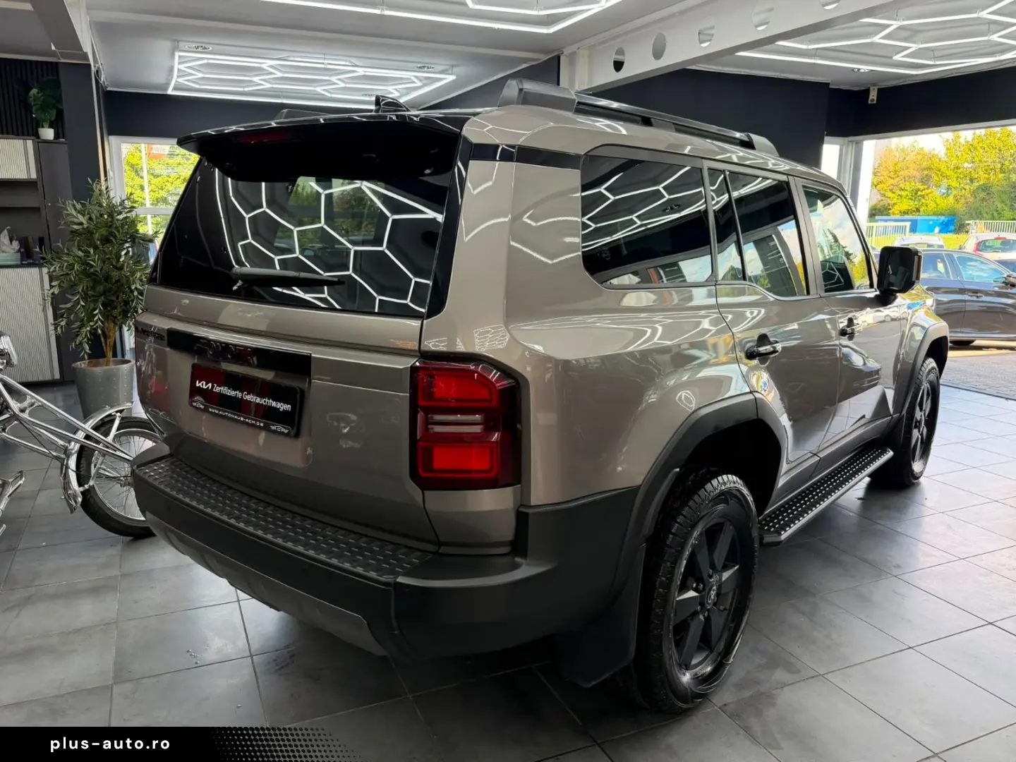 TOYOTA Land Cruiser 2 8 D-4D 151 kW AWD Executive  360