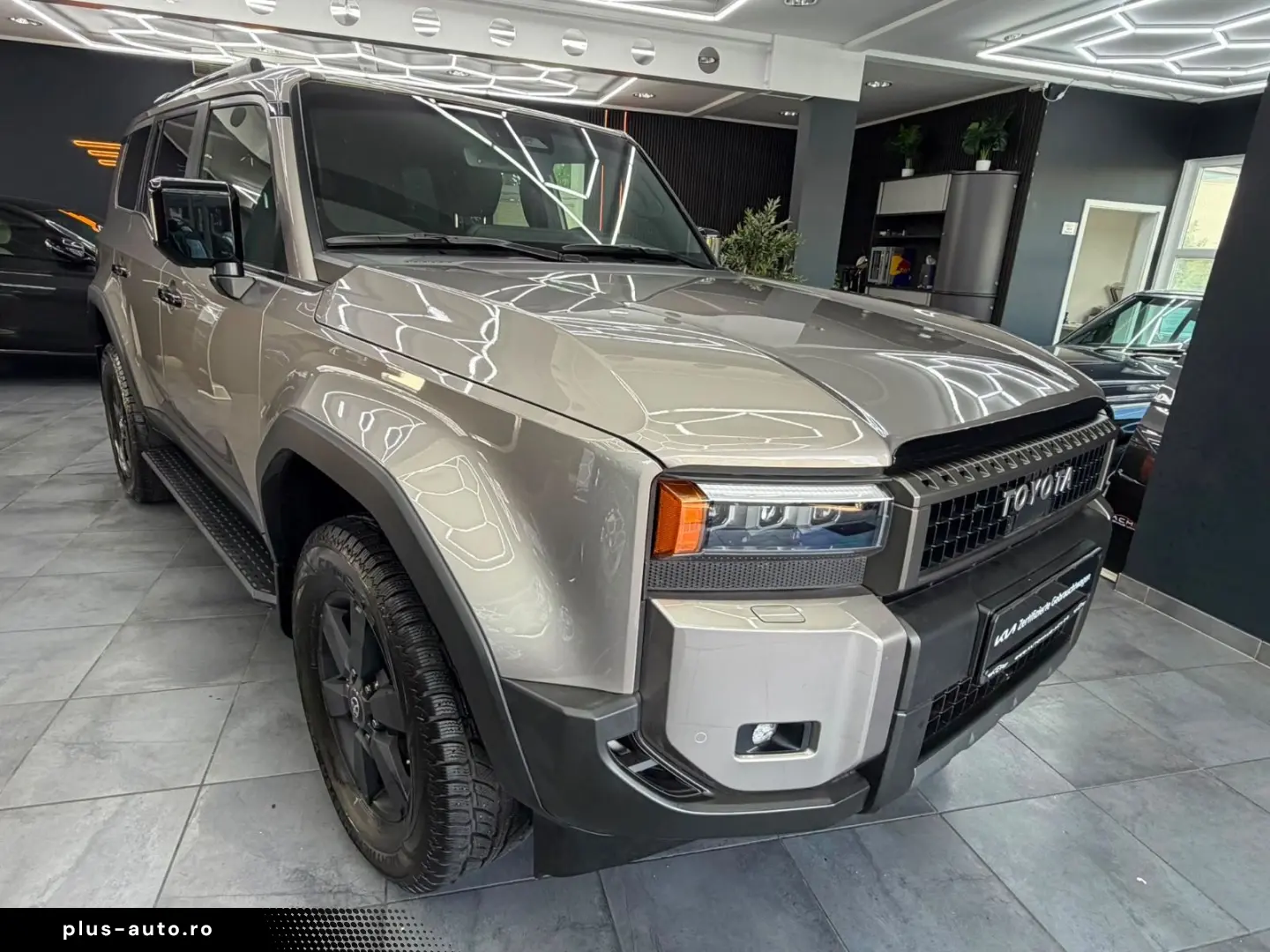 TOYOTA Land Cruiser 2 8 D-4D 151 kW AWD Executive  360