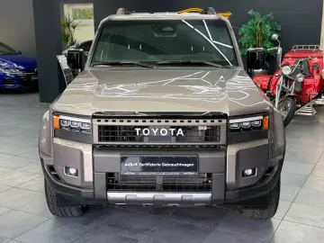 TOYOTA Land Cruiser 2 8 D-4D 151 kW AWD Executive  360