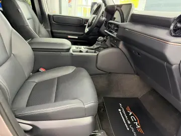 TOYOTA Land Cruiser 2 8 D-4D 151 kW AWD Executive  360