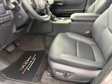 TOYOTA Land Cruiser 2 8 D-4D 151 kW AWD Executive  360