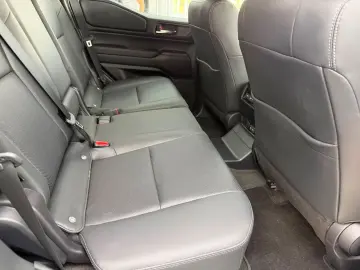 TOYOTA Land Cruiser 2 8 D-4D 151 kW AWD Executive  360