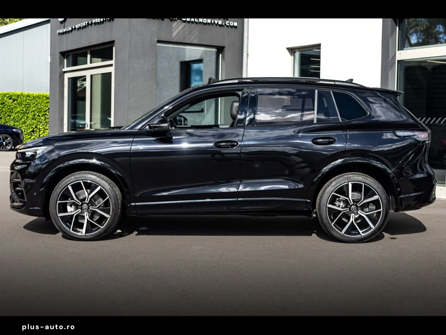 VW Tiguan 2.0 TSI 4M R-LINE BLACK PACK MASSAGE PANO