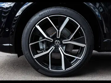 VW Tiguan 2.0 TSI 4M R-LINE BLACK PACK MASSAGE PANO