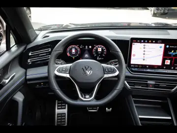 VW Tiguan 2.0 TSI 4M R-LINE BLACK PACK MASSAGE PANO