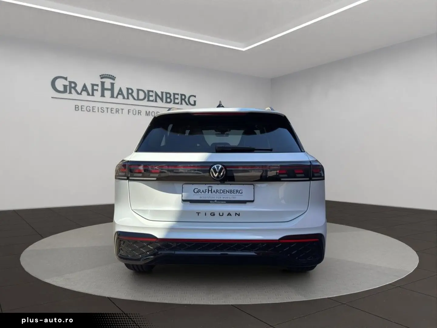 VW Tiguan R-Line BlackStyle 4Mot. TSI DSG AHK Pano