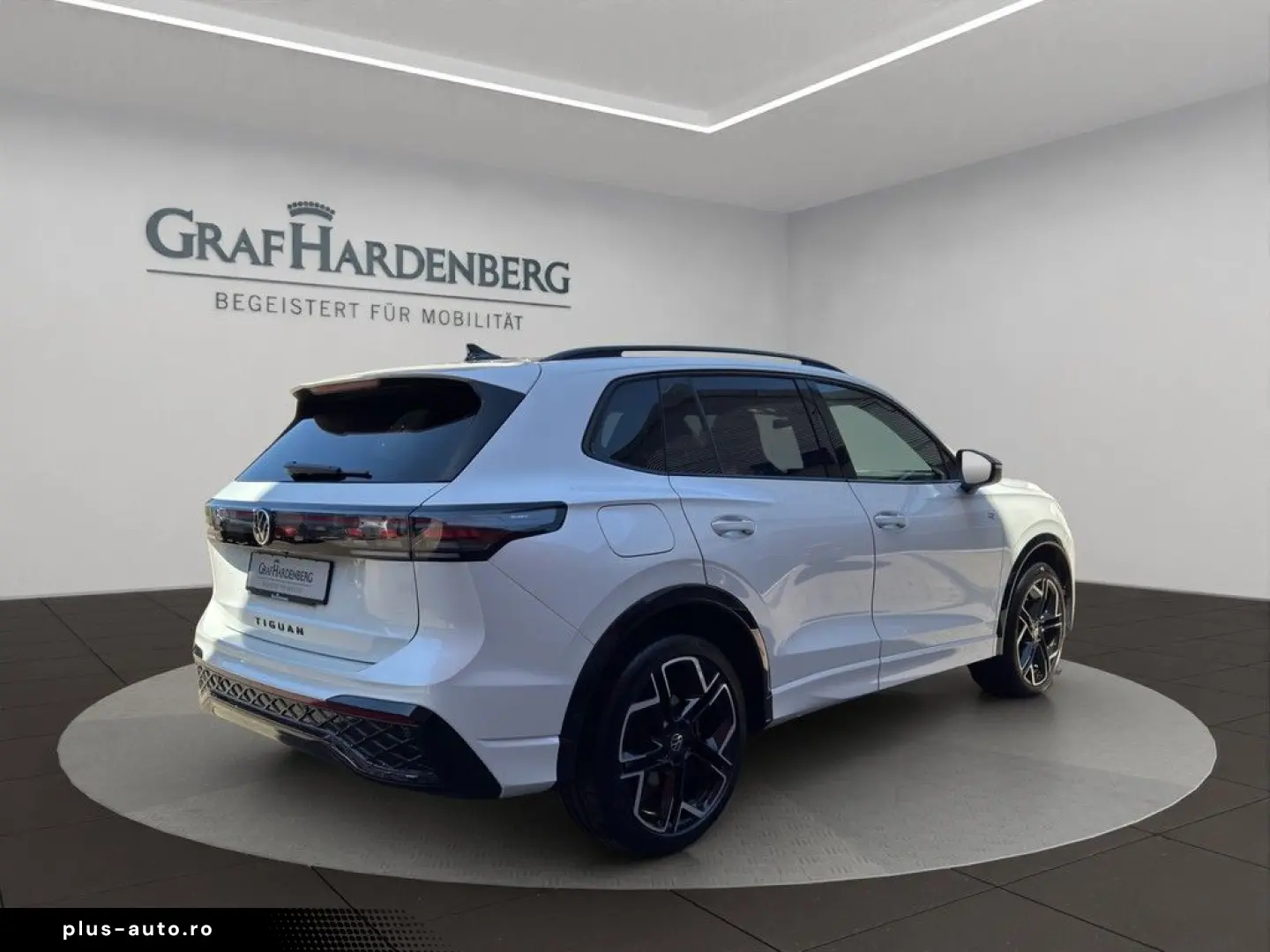 VW Tiguan R-Line BlackStyle 4Mot. TSI DSG AHK Pano