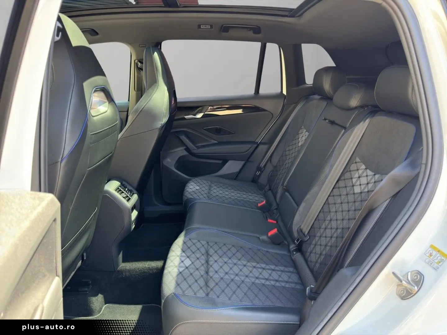 VW Tiguan R-Line BlackStyle 4Mot. TSI DSG AHK Pano