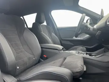 BMW 120d M SPORT PRO AdLED AHK Kam DA LenkHz KomZu
