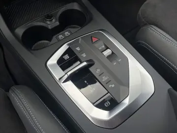 BMW 120d M SPORT PRO AdLED AHK Kam DA LenkHz KomZu