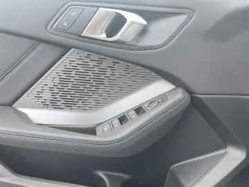 BMW 120d M SPORT PRO AdLED AHK Kam DA LenkHz KomZu