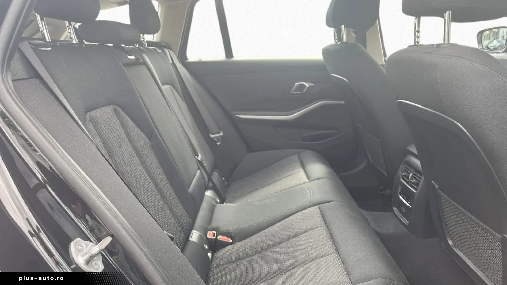 BMW 318i Touring PDC 3-Zonen DAB  SHZ LED Aut. Navi