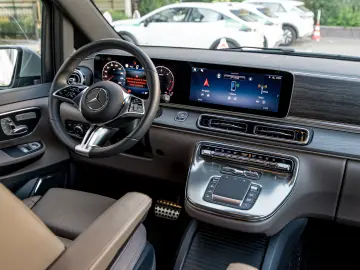 Mercedes-Benz V300d 4Matic Extra Long