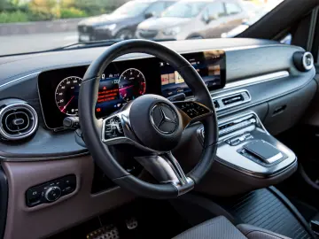 Mercedes-Benz V300d 4Matic Extra Long