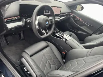 BMW 520d xDr T M SPORT AdLED AHK Pano StHz HUD DAPro