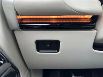 LAND ROVER Range Rover LWB Autobiography 7S 23Z FondDisplay
