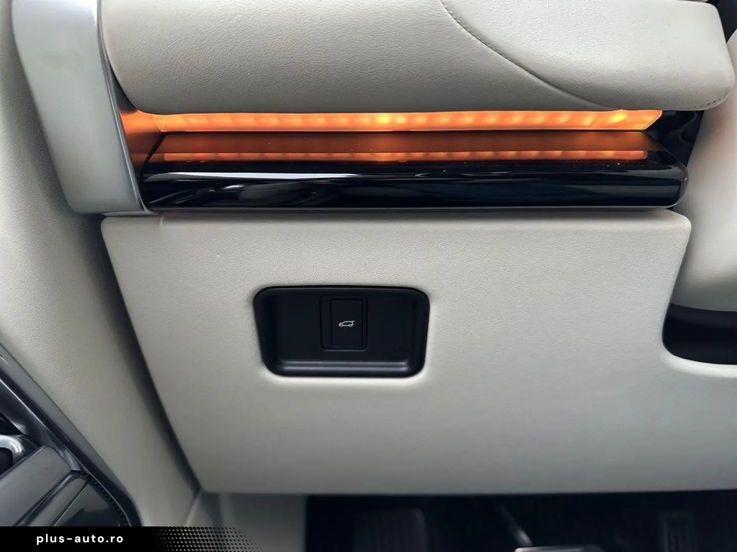 LAND ROVER Range Rover LWB Autobiography 7S 23Z FondDisplay