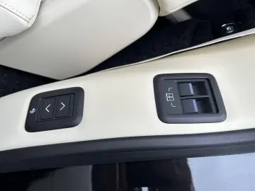 LAND ROVER Range Rover LWB Autobiography 7S 23Z FondDisplay