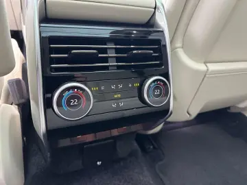 LAND ROVER Range Rover LWB Autobiography 7S 23Z FondDisplay