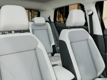 VW T-Cross STYLE TSI DSG APP CONNECT AHK ACC LED KL