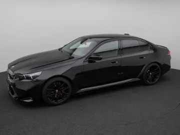BMW M5 xD Panorama 360 B&W HUD M-Driversp. Komfort