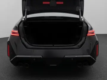 BMW M5 xD Panorama 360 B&W HUD M-Driversp. Komfort