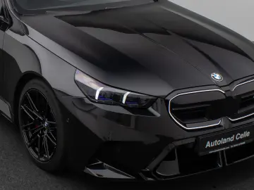BMW M5 xD Panorama 360 B&W HUD M-Driversp. Komfort