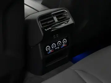 BMW M5 xD Panorama 360 B&W HUD M-Driversp. Komfort