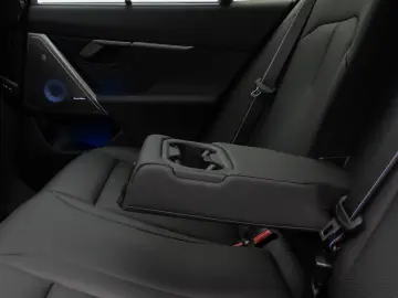 BMW M5 xD Panorama 360 B&W HUD M-Driversp. Komfort