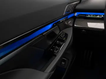BMW M5 xD Panorama 360 B&W HUD M-Driversp. Komfort