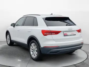 AUDI Q3 40 TFSI q. S-Tronic  ACC  CarPlay  Sitzh.  18