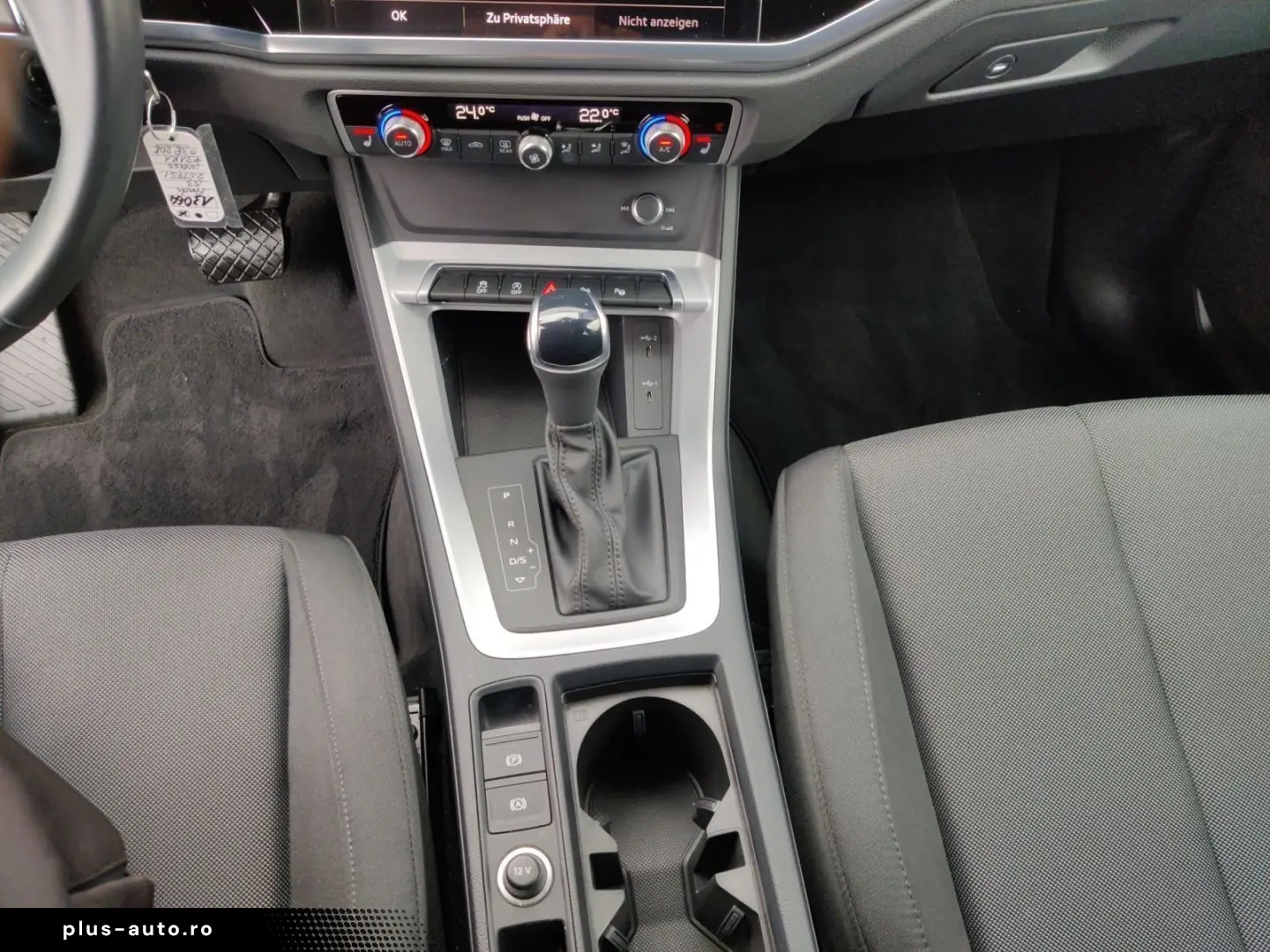 AUDI Q3 40 TFSI q. S-Tronic  ACC  CarPlay  Sitzh.  18