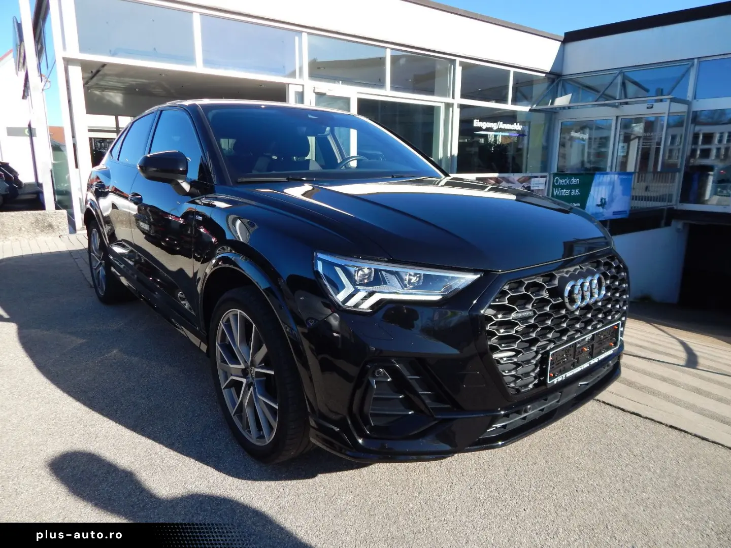 AUDI Q3 Sportback 45 TFSI quattro S line All-Black