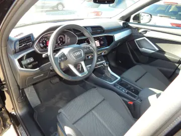 AUDI Q3 Sportback 45 TFSI quattro S line All-Black