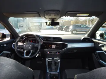 AUDI Q3 Sportback 45 TFSI quattro S line All-Black
